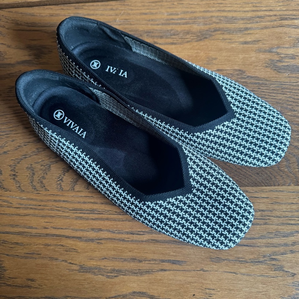 Vivaia Square-Toe V-Cut Flats (Margot‎ 2.0) Loafers ballet flats